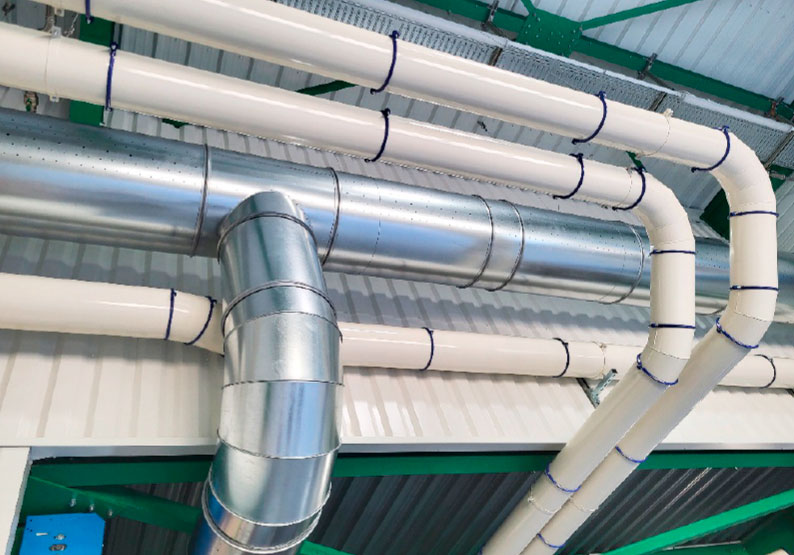 Installation de génie climatique industriel moderne pour l'optimisation énergétique d'une usine